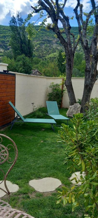 Alma Bella Bed and Breakfast Le Pegue Εξωτερικό φωτογραφία